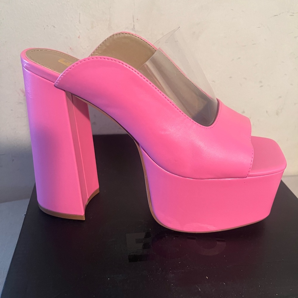 Ego Carrie - hot pink platform